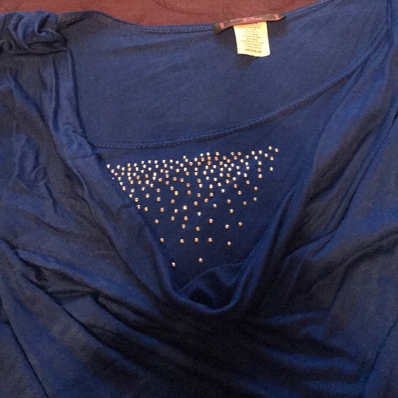 Top - Picture 2 of 2